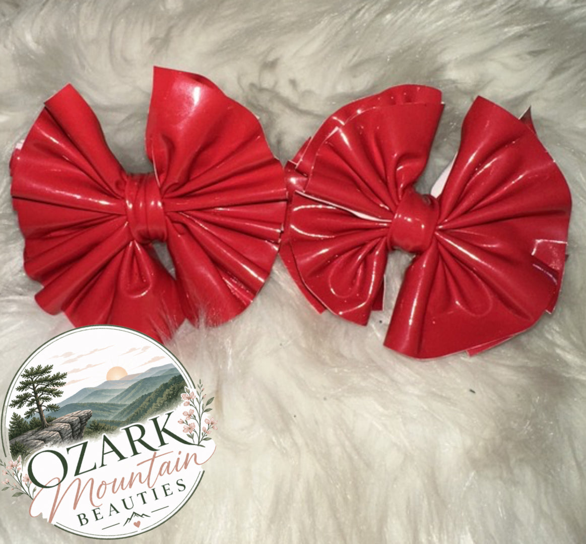 Red pleather shredded piggies hairbow set